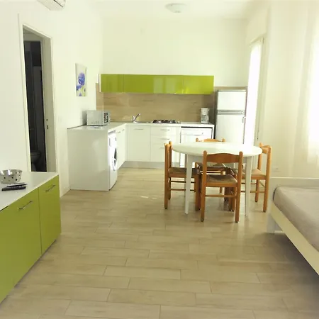 וילה Two Steps From The Lo Stallone